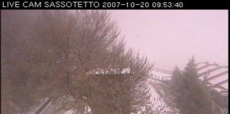 Questa mattina a Sassotetto era tutto imbiancato..non molta neve,ma il paesaggio era mooolto gradevole!