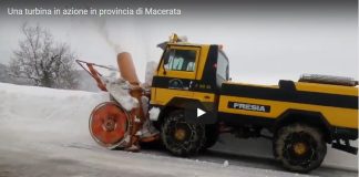 Nel video la turbina in azione si trovava nella strada che collega Polverina di Camerino a Fiastra