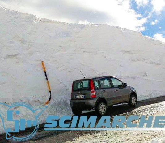 Una foto epica di qualche settimana fa, scattata a Sarnano (notare l'aggressività della Fiat Panda) - Credits: Centro Fondo e Snowkite Monte Ragnolo