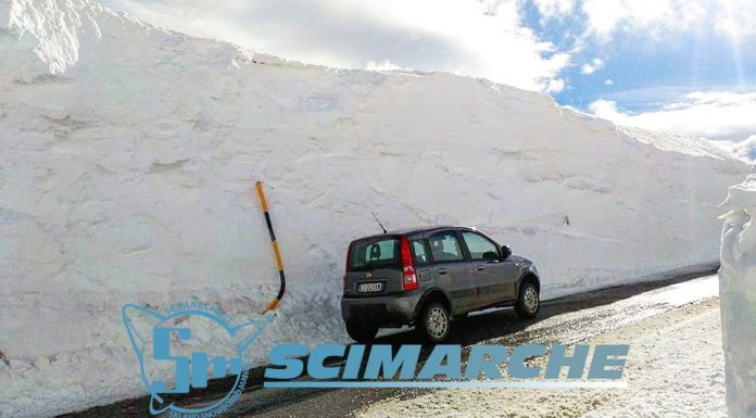 Una foto epica di qualche settimana fa, scattata a Sarnano (notare l'aggressività della Fiat Panda) - Credits: Centro Fondo e Snowkite Monte Ragnolo