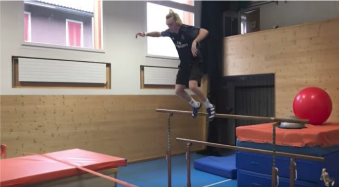 L'allenamento pazzesco dello sciatore freestyle Andri Ragettli