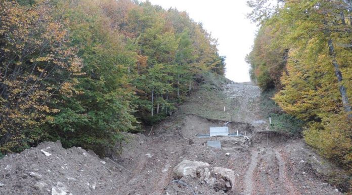 Monte Catria, i lavori sulla sciovia fanno scoppiare la polemica