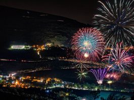 Fuochi d'artificio al Lago di Fiastra - Credits: Rodolfo Nasini