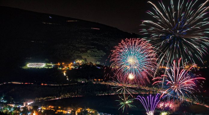 Fuochi d'artificio al Lago di Fiastra - Credits: Rodolfo Nasini