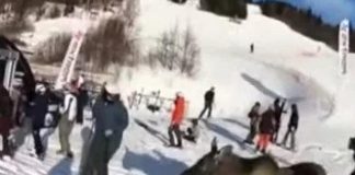 Are, alce invade la pista Jämtland e spaventa gli sciatori